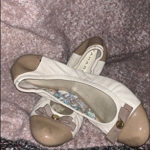 Tahari flats. Size 6.